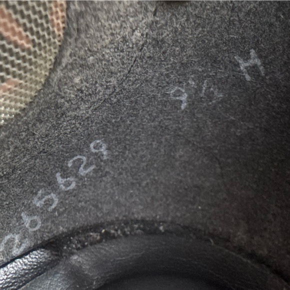 Vintage Stuart Weitzman Black Leather Mesh Kitten Heels Size 9.5 Bow Detail - Picture 13 of 14